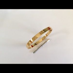 Bundle for a bracelet and a ring